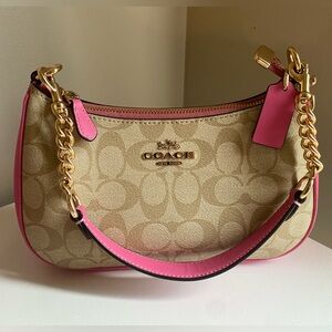 Coach Teri Bag in signature canvas